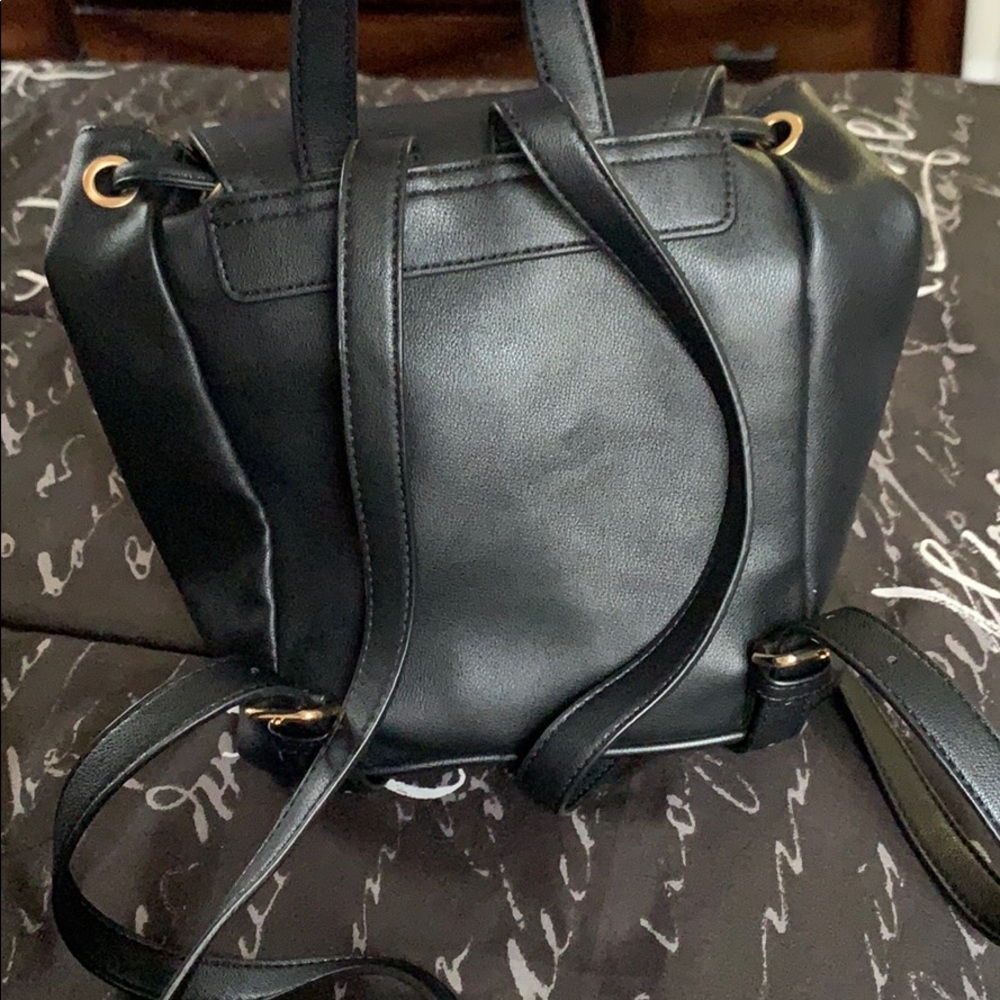 Backpack - Picture 2 of 3